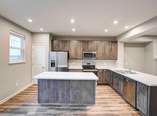 7612 Cody Ln, Inver Grove Heights, MN 55076