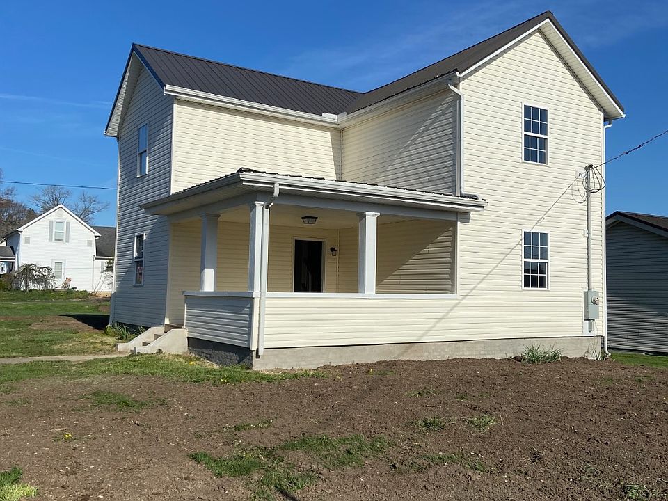 1st image of 403 W 2nd St