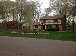2300 Urbandale Ln N, Plymouth, MN 55447