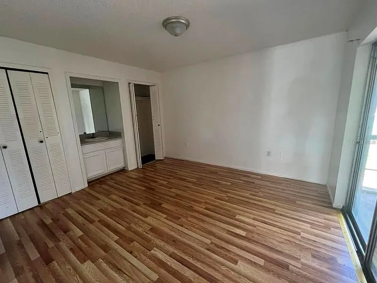 1109 Woodman Way — Photo 9