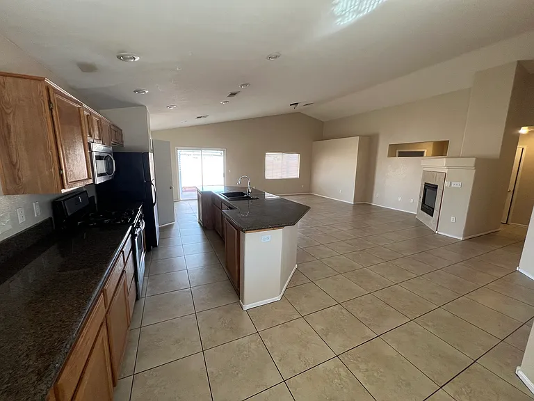 4740 Mountain Snow St — Photo 12