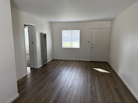5th image of 449 Flower St #C