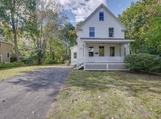 14 Hancock St, Bedford, MA 01730
