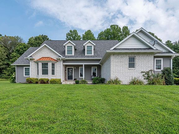 3rd image of 3203 Blue Gate Dr