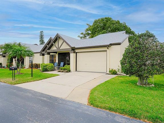 3rd image of 3481 Woodridge Ln