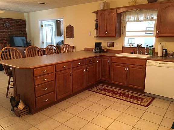 4th image of 1725 W Condon Ave
