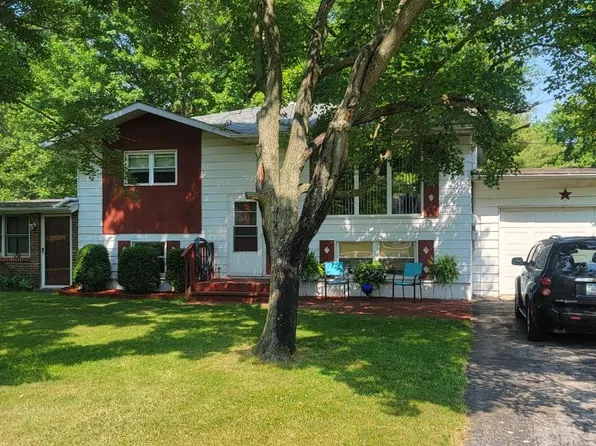 3402 N Wozniak Rd, Michigan City, IN 46360