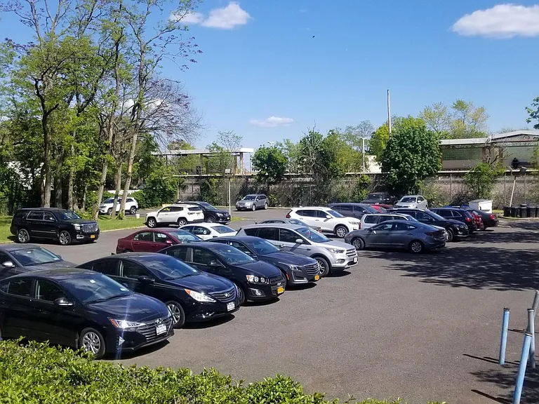25 Bay Ter #2S — Photo 11