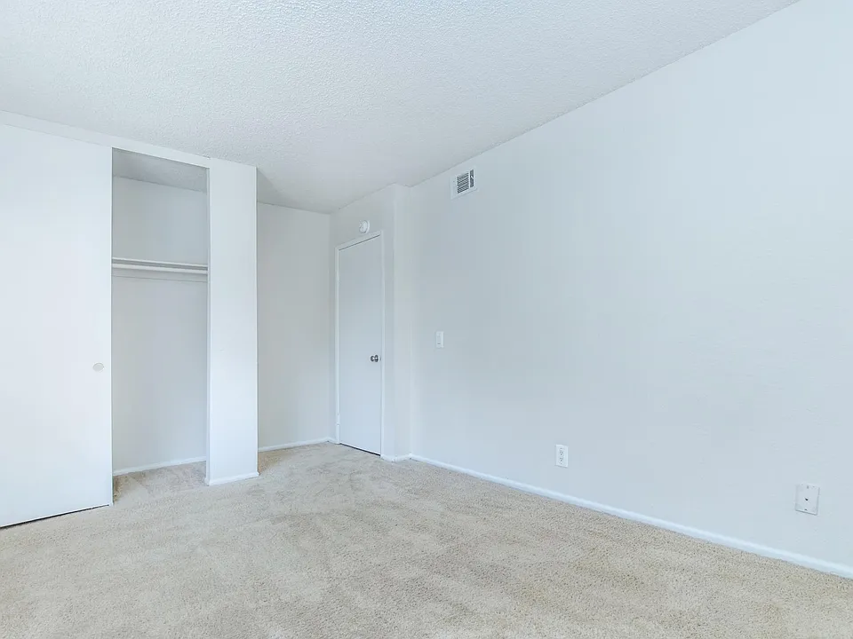 1 Bed 1 Bath Upstairs Bedroom