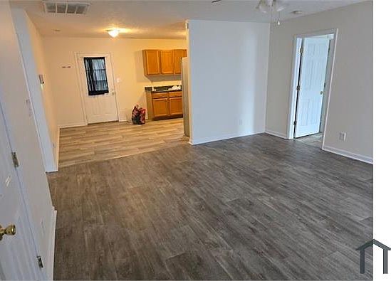 5th image of 1504 Mack St