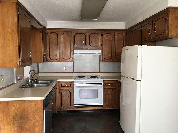 5th image of 218 Sherwood Hills Dr