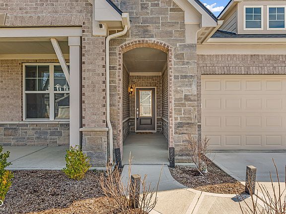 4th image of 3431 Sunnyvale Dr