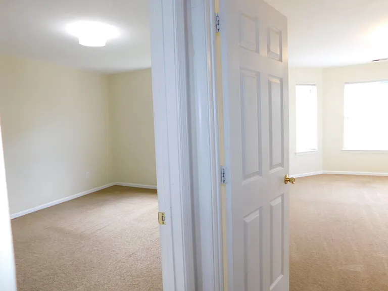 7559 Hughart St — Photo 52