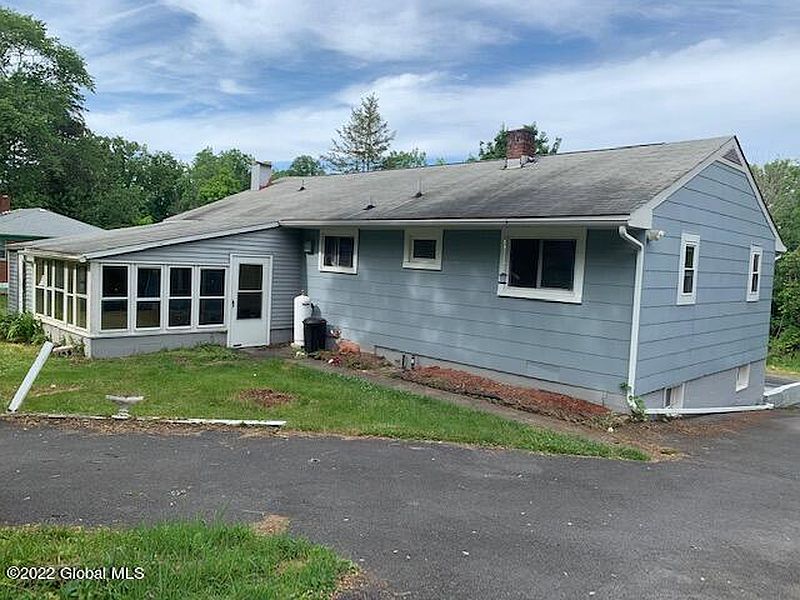 4th image of 151-153 Winnie Avenue
