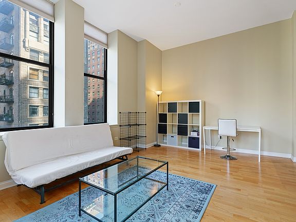 3rd image of 8 W Monroe St APT 1007