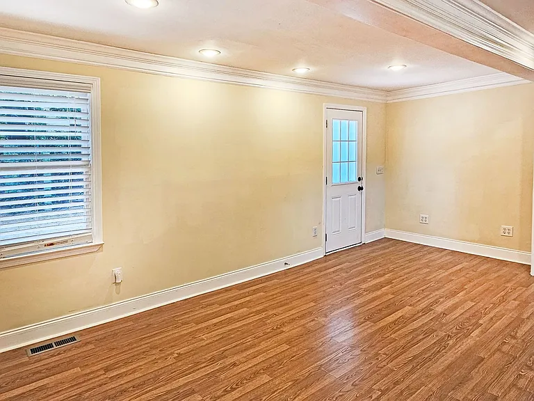 1653 Wildwood Rd NE — Photo 15