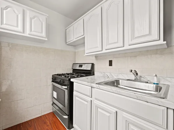 14-23 31st Avenue image 14 of 21