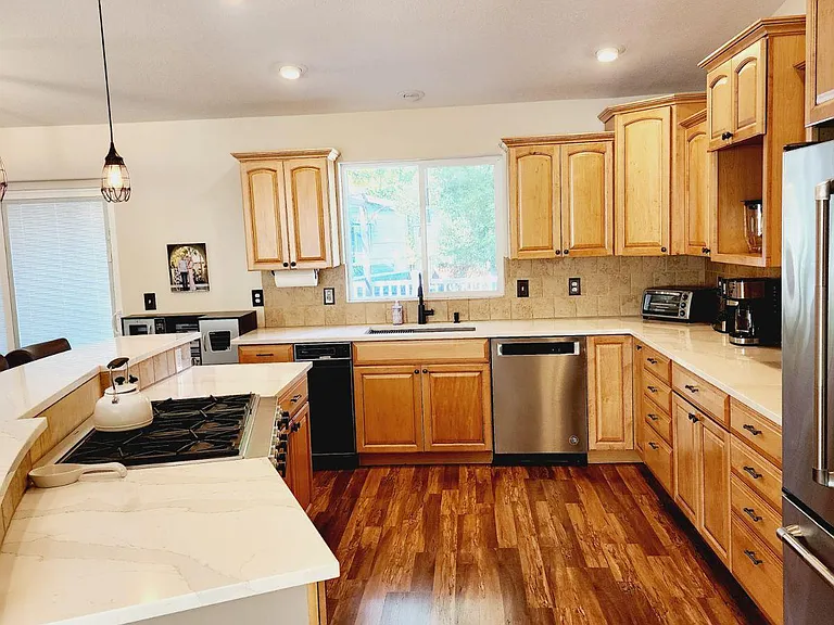 E Woodland Dr — Photo 13