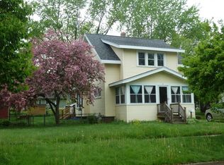 211 Shirley St, Fort Atkinson, WI 53538