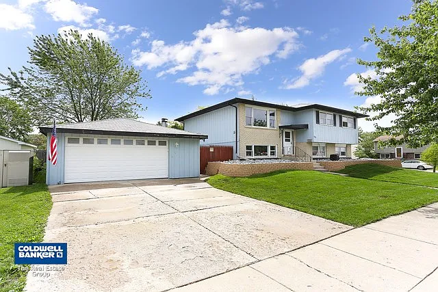 16355 76th Ave photo 1