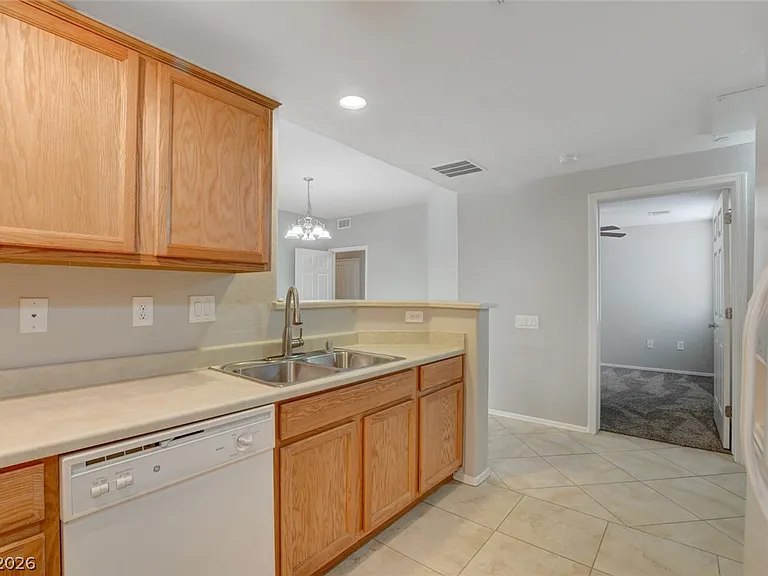 6868 Sky Pointe Dr #1078 — Photo 16
