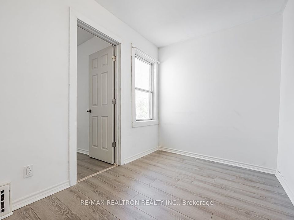 38 Greendale Ave, Toronto, ON M6N 4P6 MLS W7205310 Zillow