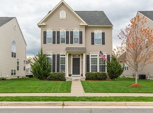 26042 First Frost Way, Chantilly, VA 20152