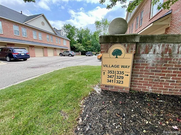 341 S Village Way — Photo 30