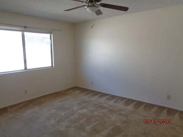2821 Desert St — Photo 10