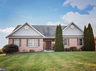 172 Worman Rd, Douglassville, PA 19518