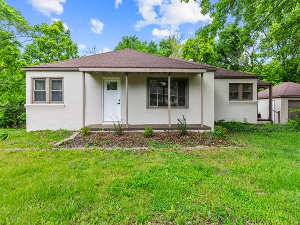9915 North Rd, Fairview Heights, IL 62208