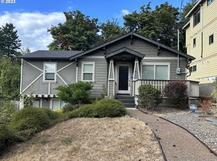 635 SW Lobelia St, Portland, OR 97219