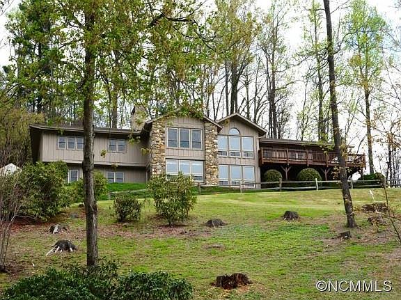 1st image of 753 Old Orchard Dr