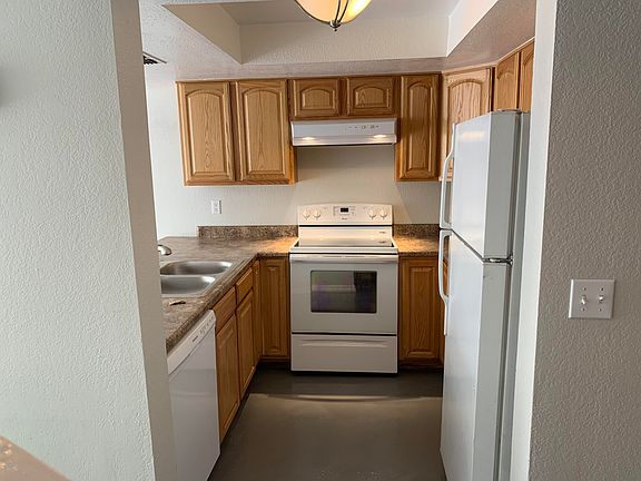 4th image of 122 S Hardy Dr APT 27