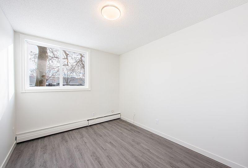 Edmonton Apartment for rent - 2 Bedrooms — photo 25