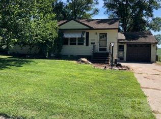 562 6th St, Charter Oak, IA 51439