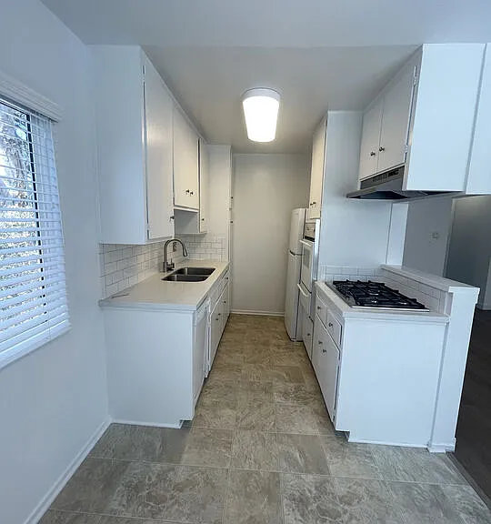 744 Pier Ave #1 — Photo 7