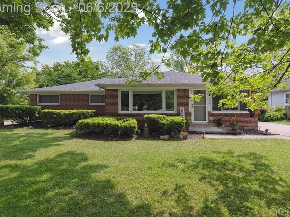 35405 W Jefferson Ave, Brownstown, MI 48173