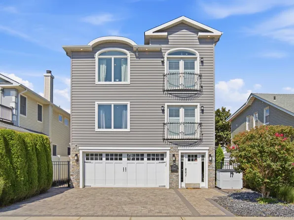 241 W Pine Street, Long Beach, NY 11561