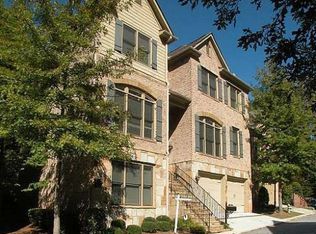 1040 Manorwood Ct, Sandy Springs, GA 30328