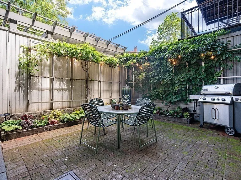 Private patio (photo taken prior to current resident)
