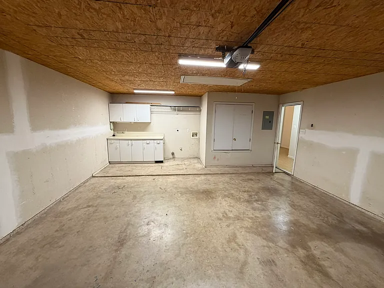 4802 Silver Wood Ct — Photo 13