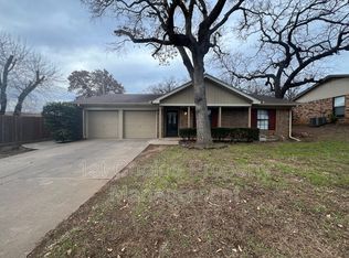 7621 Blue Carriage Ln, Fort Worth, TX 76120