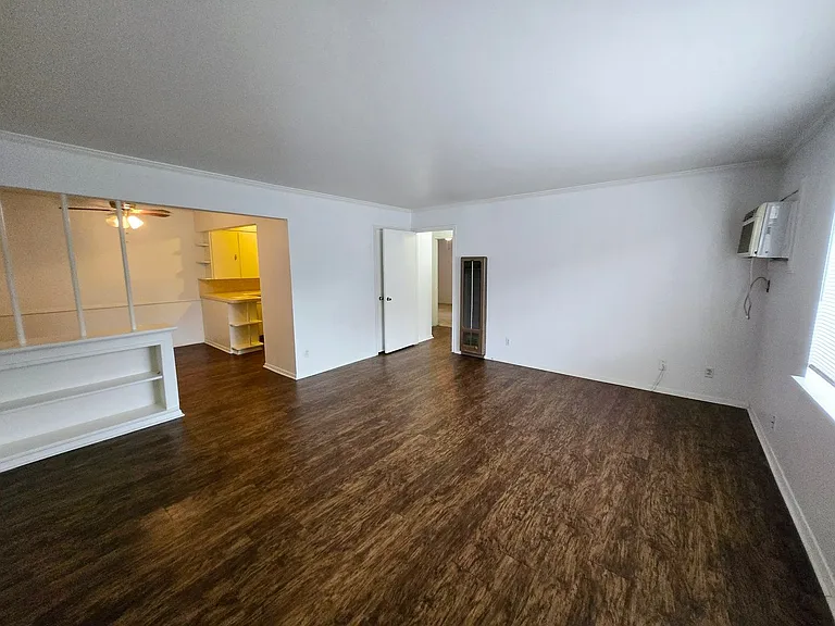 5727 McCommas Blvd — Photo 5