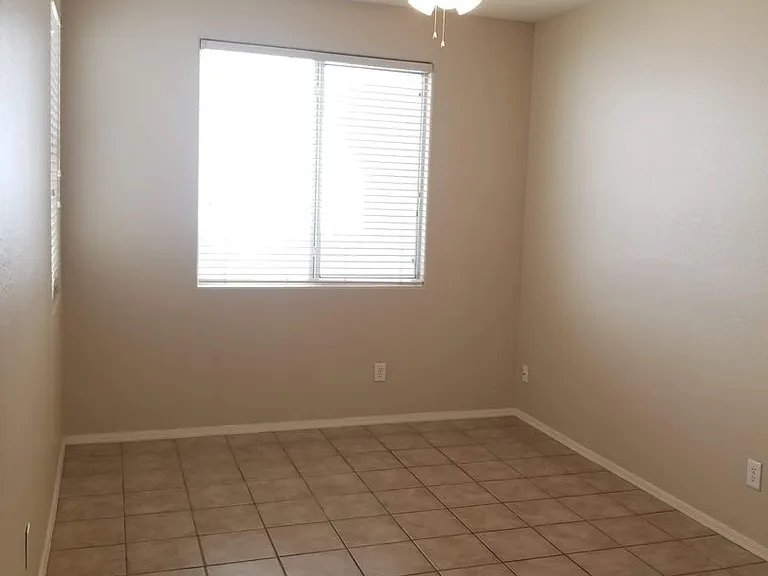 6616 W Adams St — Photo 17