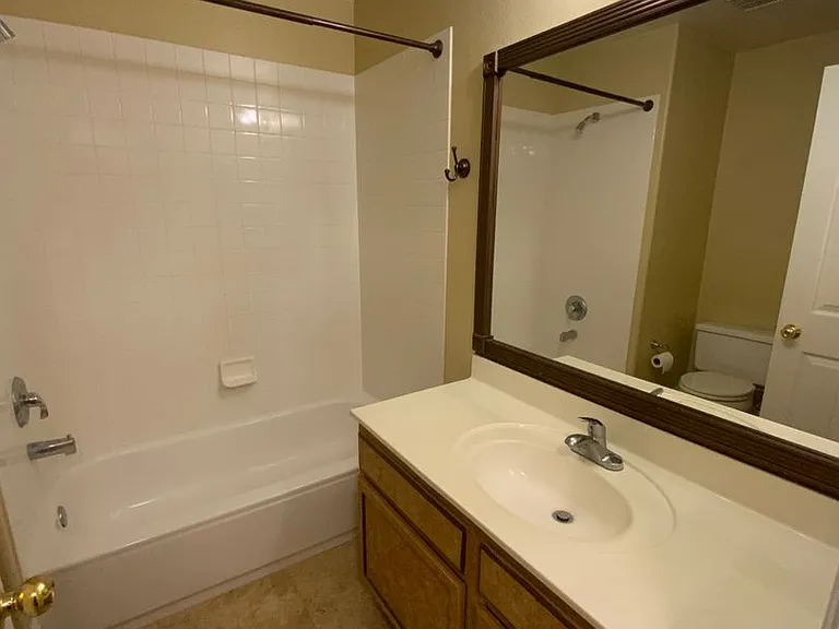 1308 Pintail Point St — Photo 10