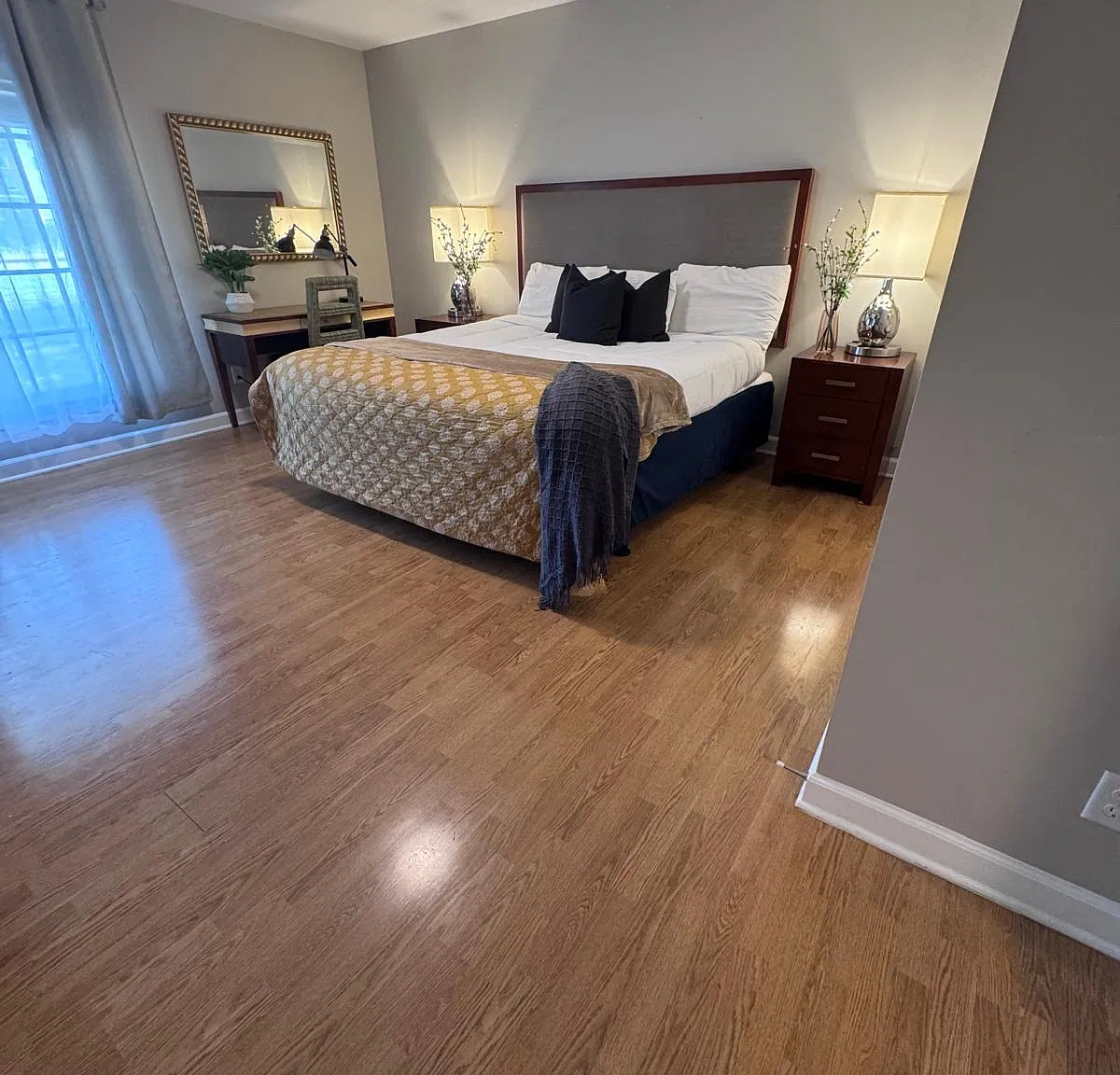 6 bed, 3.5 bath, 4000 sqft, $7,995 — Photo 4