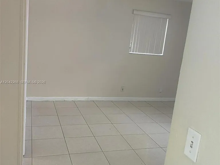 844 SW 10th St #3 — Photo 9
