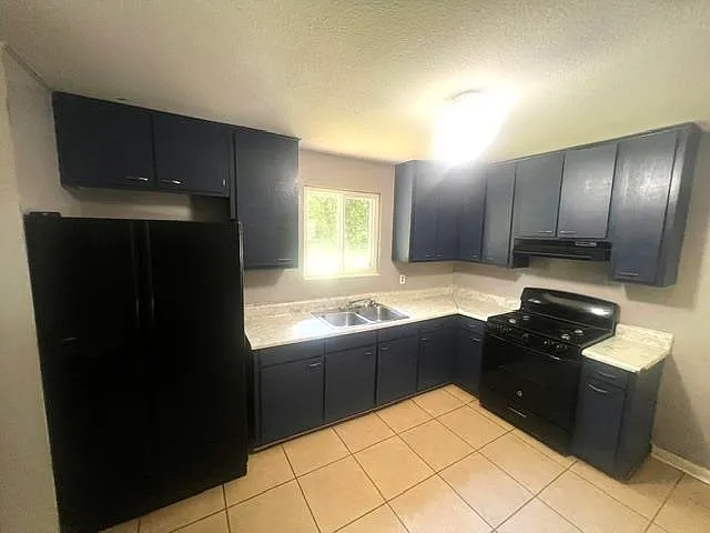 3221 Beacon St — Photo 10