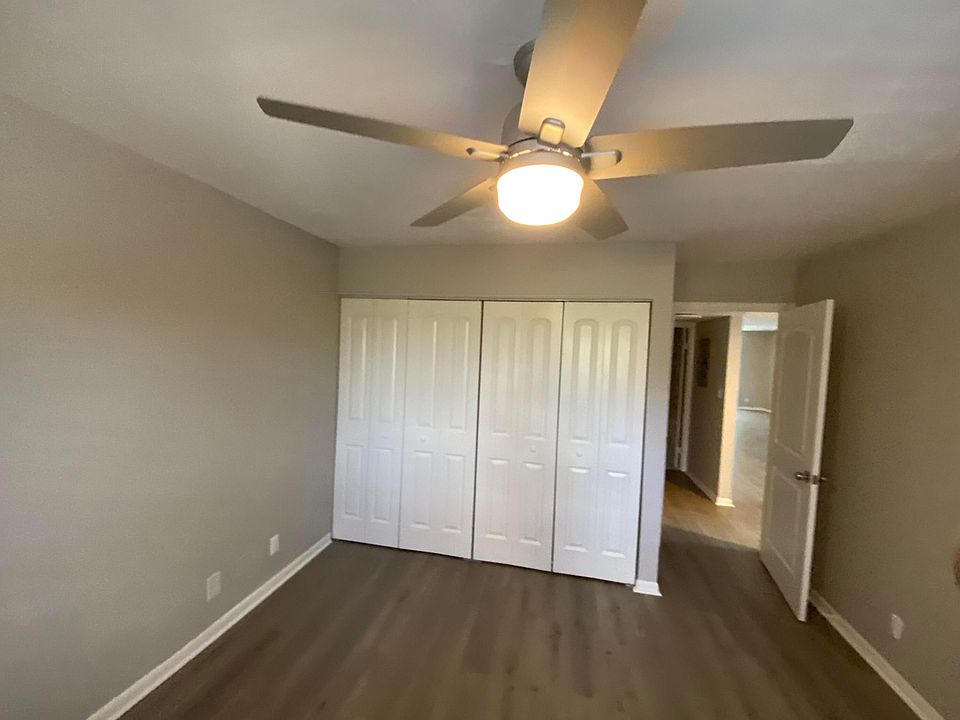 1st image of 15461 Pembridge Drive #306